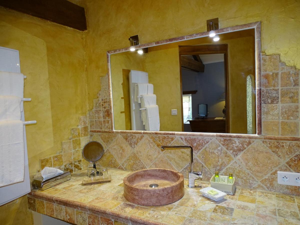 Bastide Des Princes B&B Caderousse Bagian luar foto