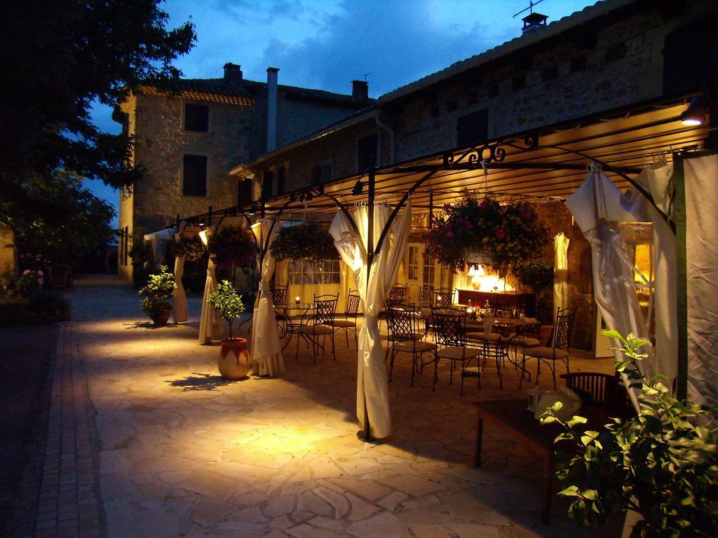 Bastide Des Princes B&B Caderousse Bagian luar foto