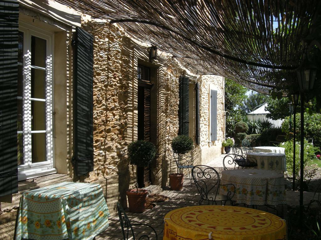 Bastide Des Princes B&B Caderousse Bagian luar foto