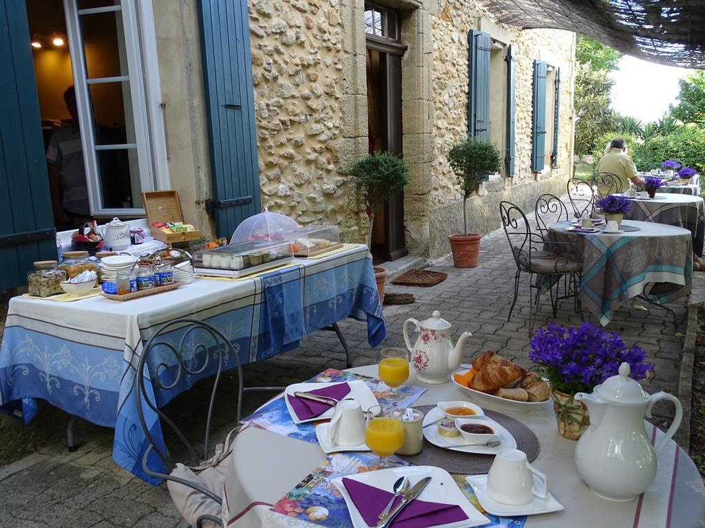 Bastide Des Princes B&B Caderousse Bagian luar foto