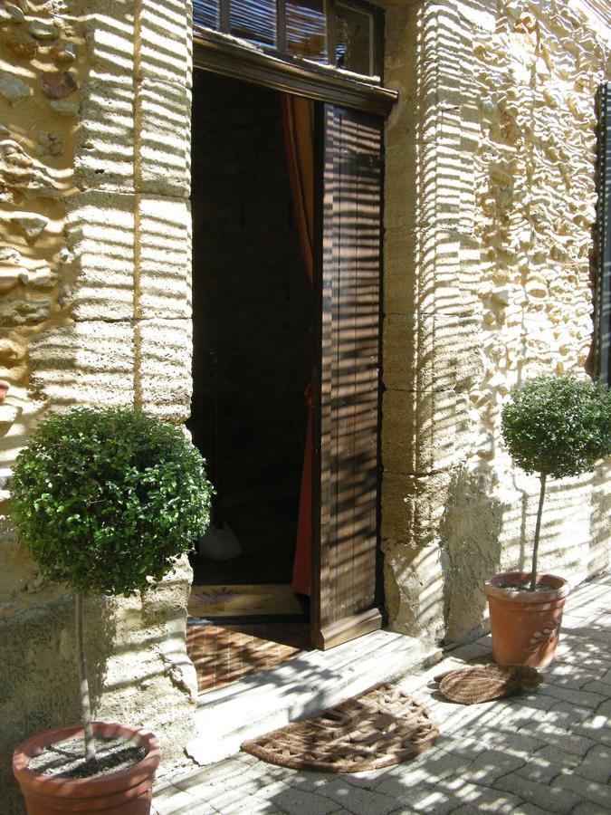 Bastide Des Princes B&B Caderousse Bagian luar foto